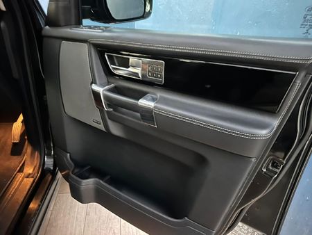 2014-Land-Rover-Discovery-4-30-TD-SD-V6-XXV-Limited-Edition_8
