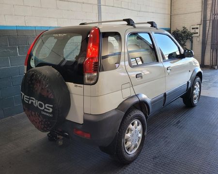 2004-Daihatsu-Terios-4x4_3