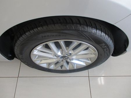 2020-Kia-Rio-14-EX-5-dr-Auto_25