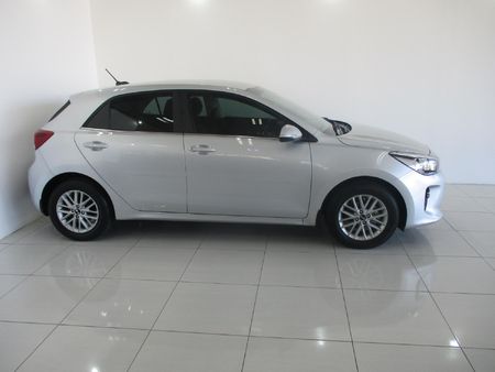 2020-Kia-Rio-14-EX-5-dr-Auto_2