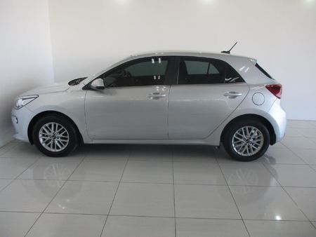 2020-Kia-Rio-14-EX-5-dr-Auto_5