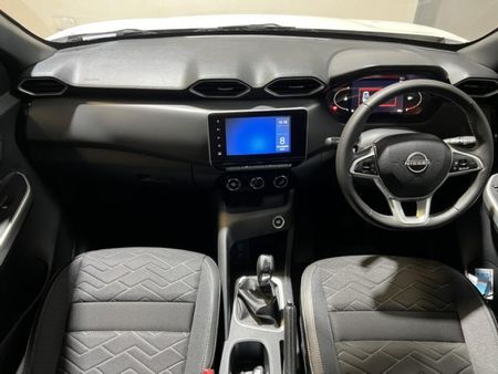 2024-Nissan-Magnite-10-Acenta-Plus-Auto_4