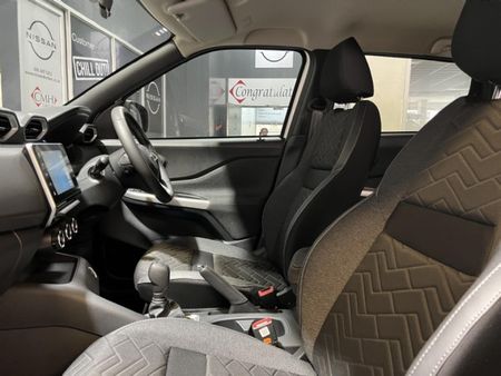 2024-Nissan-Magnite-10-Acenta-Plus-Auto_5