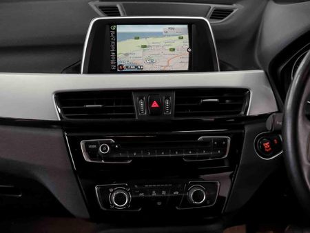 2017-BMW-X1-sDrive20d-Auto_14