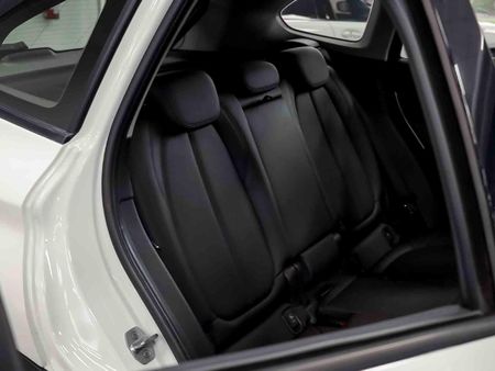 2017-BMW-X1-sDrive20d-Auto_17