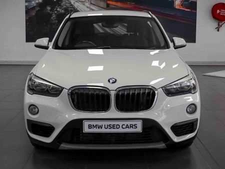 2017-BMW-X1-sDrive20d-Auto_3