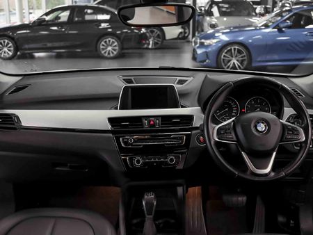 2017-BMW-X1-sDrive20d-Auto_5