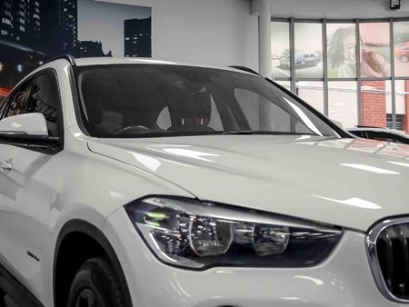 2017-BMW-X1-sDrive20d-Auto_6