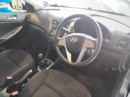 2019-Hyundai-Accent-16-GL-Motion_6