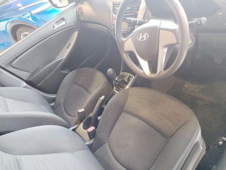 2019-Hyundai-Accent-16-GL-Motion_7