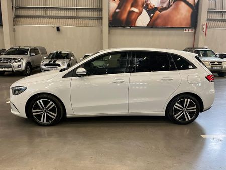 2020-Mercedes-Benz-B-Class-B-200-Auto_5