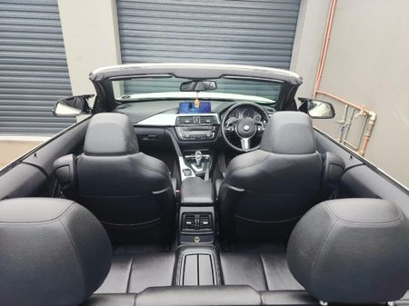 2014-BMW-4-Series-435i-Convertible-M-Sport_9