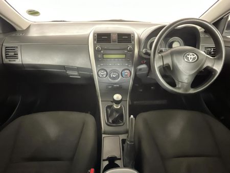 2010-Toyota-Corolla-16-Professional_1
