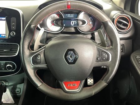 2018-Renault-Clio-IV-16-RS-220-Auto-Trophy_11