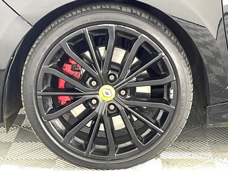 2018-Renault-Clio-IV-16-RS-220-Auto-Trophy_3