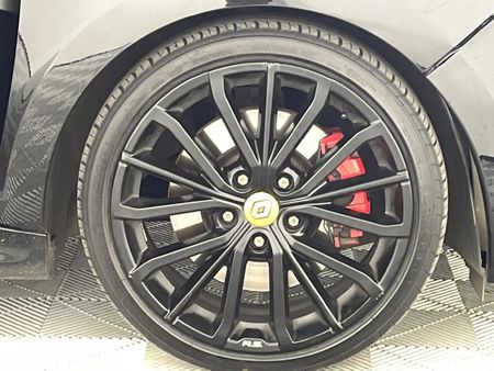 2018-Renault-Clio-IV-16-RS-220-Auto-Trophy_4