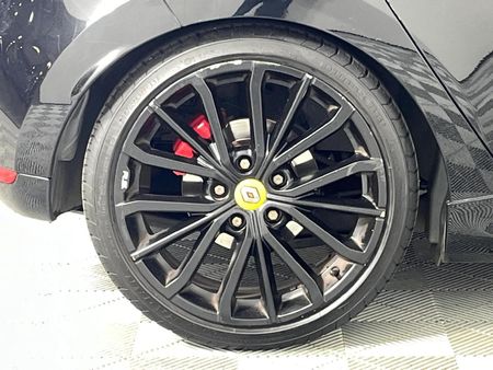 2018-Renault-Clio-IV-16-RS-220-Auto-Trophy_6