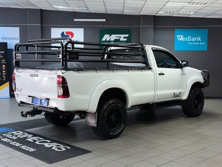 2015-Toyota-Hilux-30-D-4D-Legend-45-Raised-Body-Single-Cab_10