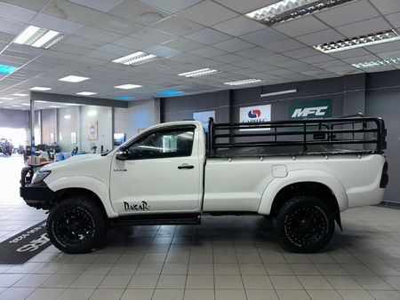 2015-Toyota-Hilux-30-D-4D-Legend-45-Raised-Body-Single-Cab_6