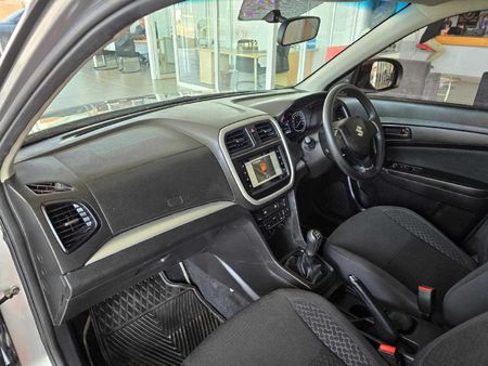 2022-Suzuki-Vitara-Brezza-15-GL_14