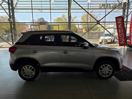 2022-Suzuki-Vitara-Brezza-15-GL_5