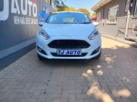 2016-Ford-Fiesta-10-EcoBoost-Ambiente-5-dr_1