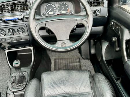 1996-Volkswagen-Golf-3-Cabriolet-18_9