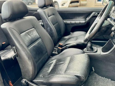 1996-Volkswagen-Golf-3-Cabriolet-18_6