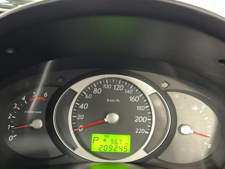 2009-Hyundai-Tucson-20-CRDi-Auto_2