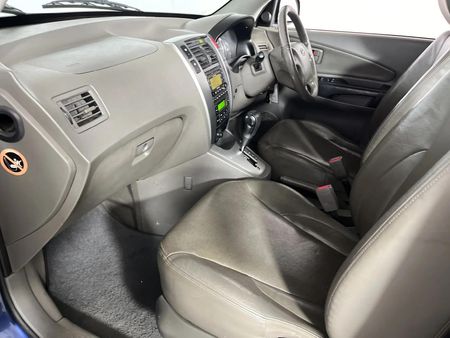 2009-Hyundai-Tucson-20-CRDi-Auto_8