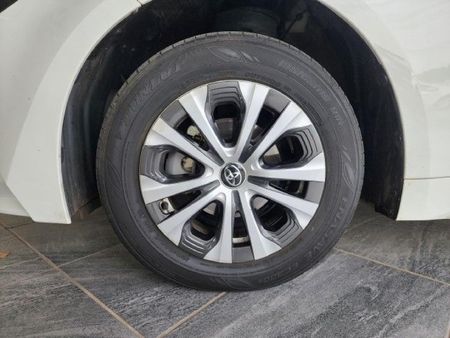 2022-Toyota-Corolla-18-XS-Hybrid-Auto_9