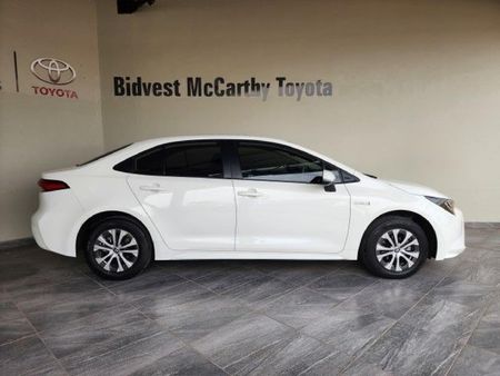 2022-Toyota-Corolla-18-XS-Hybrid-Auto_1