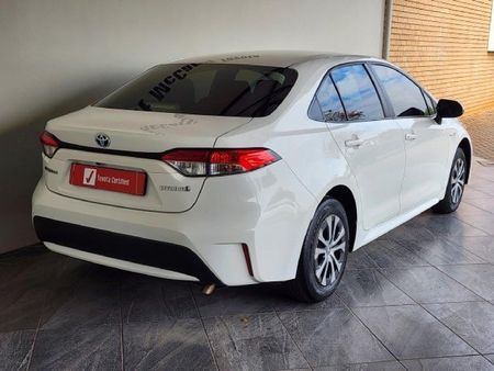 2022-Toyota-Corolla-18-XS-Hybrid-Auto_2