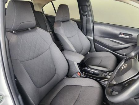 2022-Toyota-Corolla-18-XS-Hybrid-Auto_4