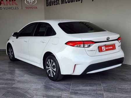 2022-Toyota-Corolla-18-XS-Hybrid-Auto_6