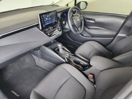 2022-Toyota-Corolla-18-XS-Hybrid-Auto_8