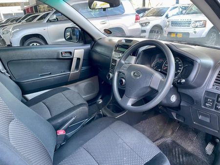 2010-Daihatsu-Terios-4x4_7