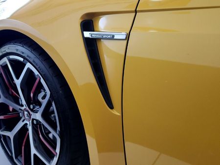 2024-Renault-Megane-RS-300-Trophy-EDC_11