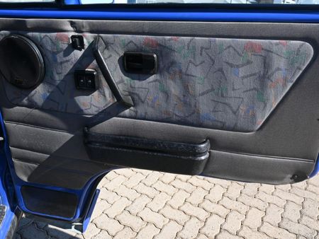 2001-Volkswagen-Caravelle-Exclusive-26i_4