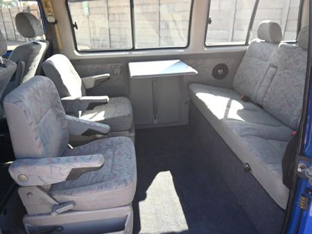 2001-Volkswagen-Caravelle-Exclusive-26i_8