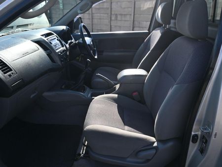2011-Toyota-Hilux-30-D-4D-Raider-Raised-Body-Single-Cab_5