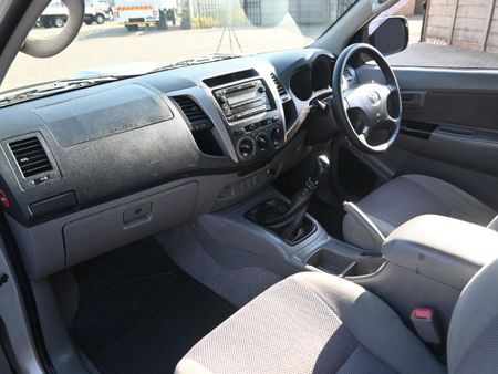 2011-Toyota-Hilux-30-D-4D-Raider-Raised-Body-Single-Cab_6