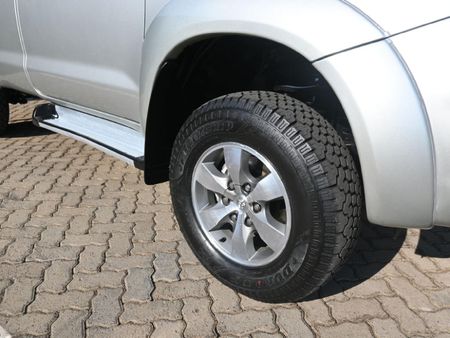 2011-Toyota-Hilux-30-D-4D-Raider-Raised-Body-Single-Cab_7