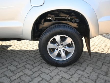 2011-Toyota-Hilux-30-D-4D-Raider-Raised-Body-Single-Cab_8