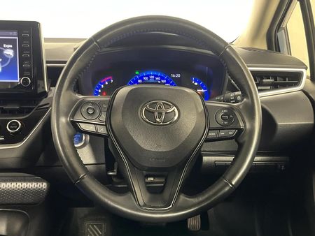 2022-Toyota-Corolla-18-XS-Hybrid-Auto_12