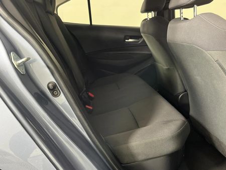 2022-Toyota-Corolla-18-XS-Hybrid-Auto_3
