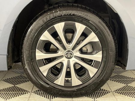 2022-Toyota-Corolla-18-XS-Hybrid-Auto_5