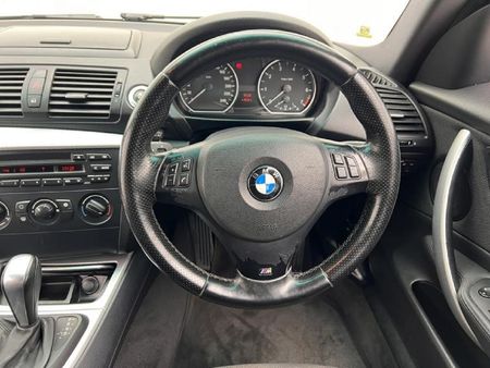 2010-BMW-1-Series-118i-3-dr-M-Sport-Auto_8