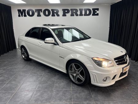 2008-Mercedes-AMG-C-Class-C63-AMG_0
