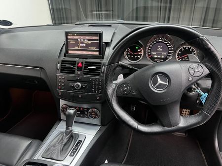 2008-Mercedes-AMG-C-Class-C63-AMG_3